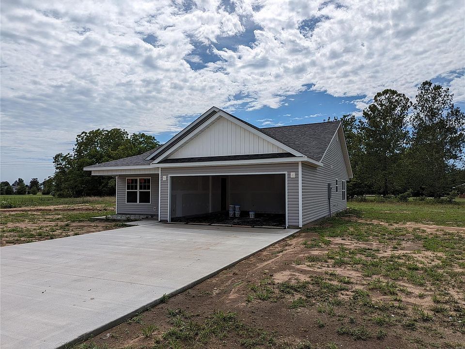2nd image of 2 Perry Dr