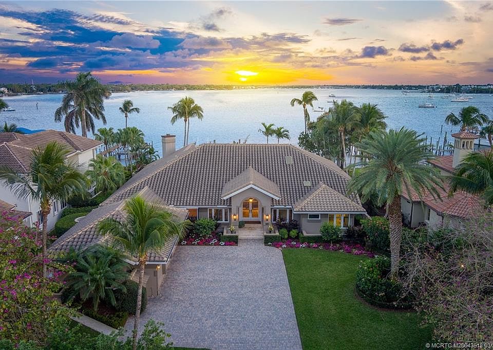 1st image of 721 SW Bay Pointe Cir
