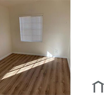 2nd image of 1219 W Avenue H15