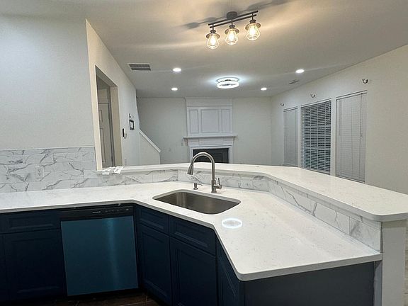 2nd image of 2815 Azalea Hills Dr