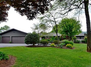 112 Crest View Rd, Burnsville, NC 28714