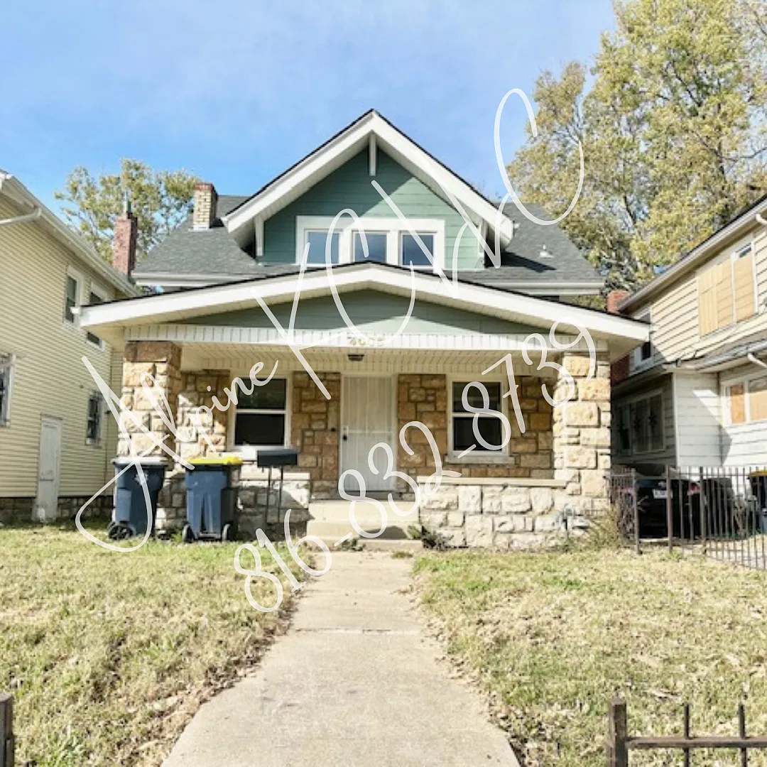3 bed, 1.5 bath, 1417 sqft, $1,595 — Photo 1