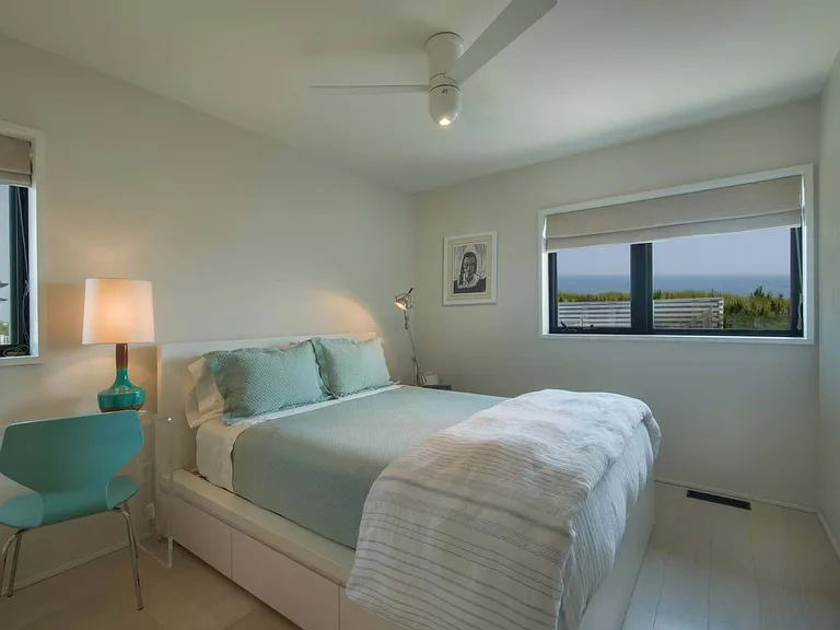 615 Dune Rd — Photo 9