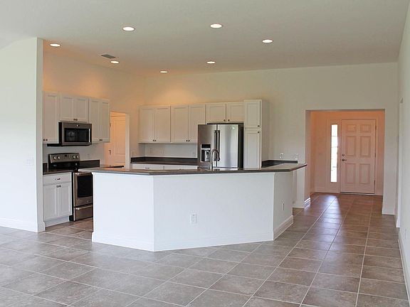 3rd image of 4989 Sandpiper Dr