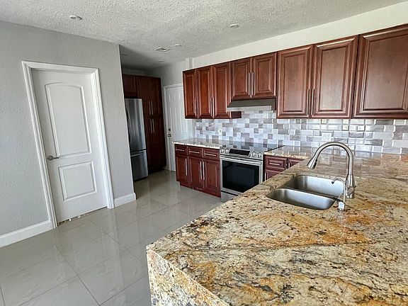 3rd image of 255 Foresteria Drive