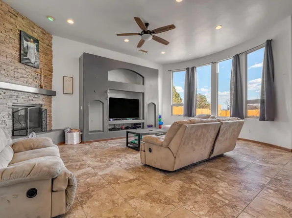 2820 Stapleton Ave NE, Rio Rancho, NM 87124