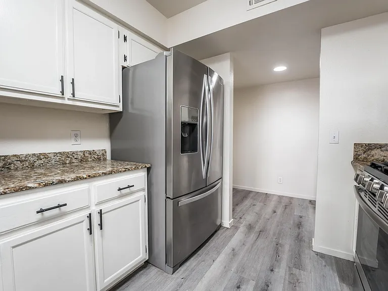 2817 Mill Point Dr — Photo 16