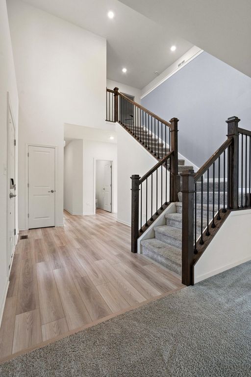 11135 Michigan Pl, Crown Point, IN - View 5