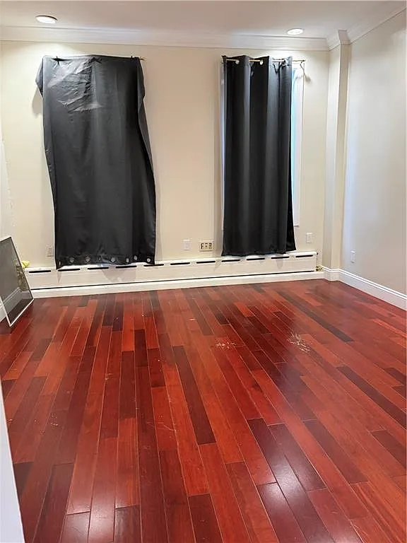 3 bed, 2.0 bath, 2880 sqft, $3,000 — Photo 3
