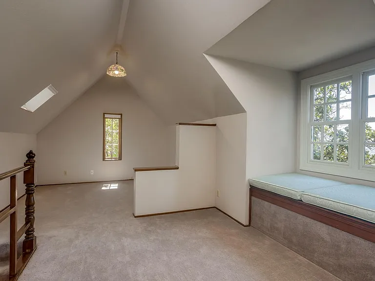 15766 Highland Dr — Photo 24