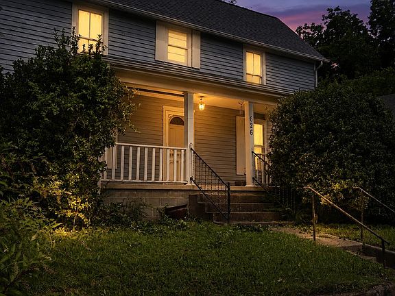 3rd image of 626 Washington Ave