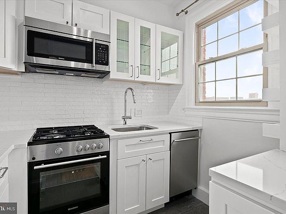 4th image of 3100 Wisconsin Ave NW APT 406