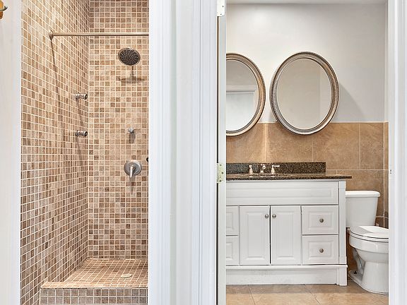 4th image of 615 Washington Ave #2