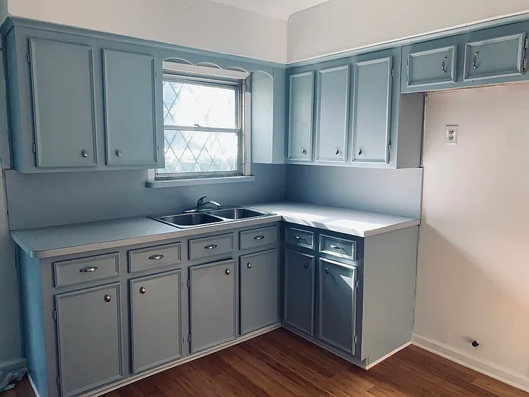 Kitchen (pic 1)