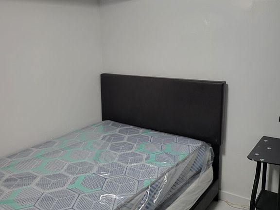 4th image of 2763 Reservoir Ave #G3