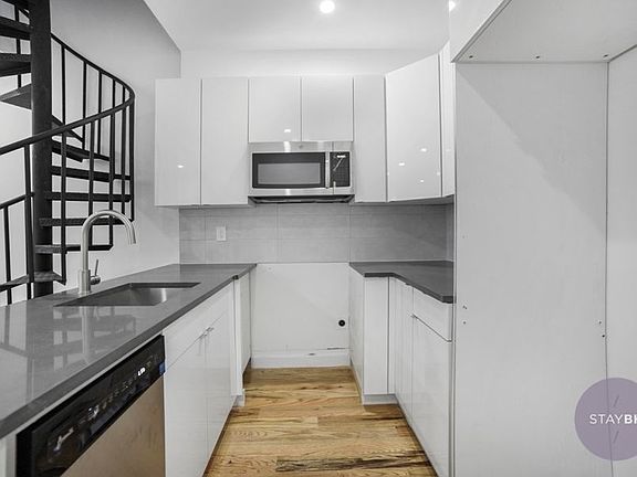 2nd image of 864 E 35th St #4