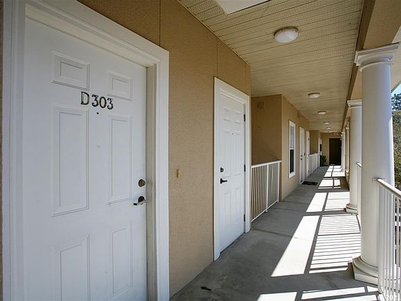 3rd image of 9127 SW 52nd Ave #D