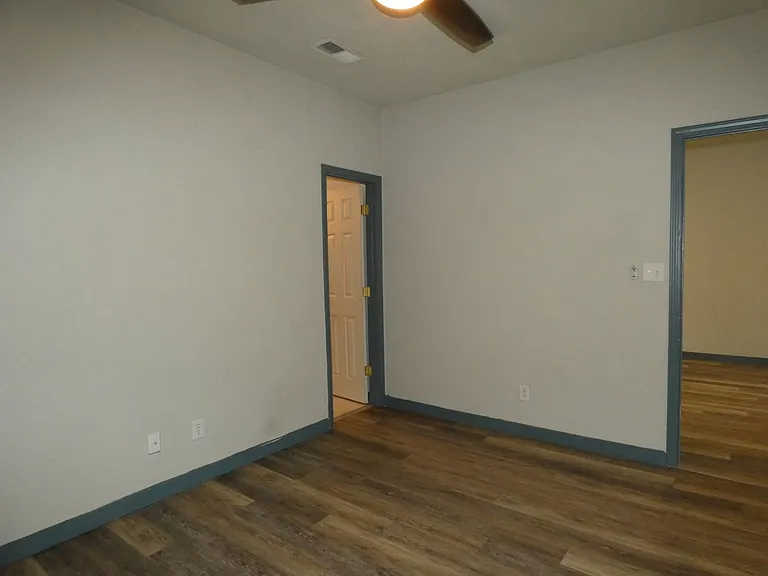 501 E Burgess Rd #D4 — Photo 13