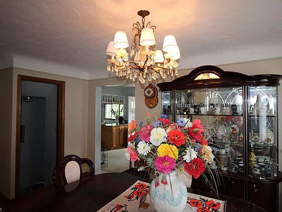 5th image of 3507 Stanfield Dr