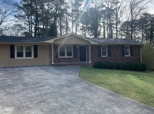 1590 W Highpoint Dr, Douglasville, GA 30134