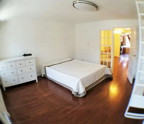 Rented by Bridge Realty | media 18