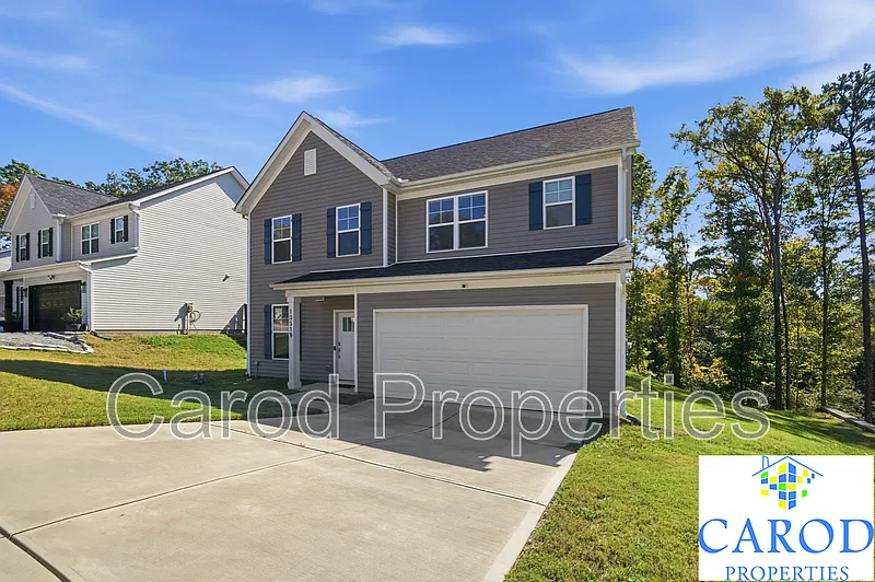 4 bed, 2.5 bath, 2005 sqft, $2,195 — Photo 2