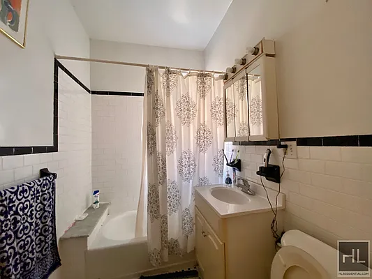 Rented by Highline Residential | media 7