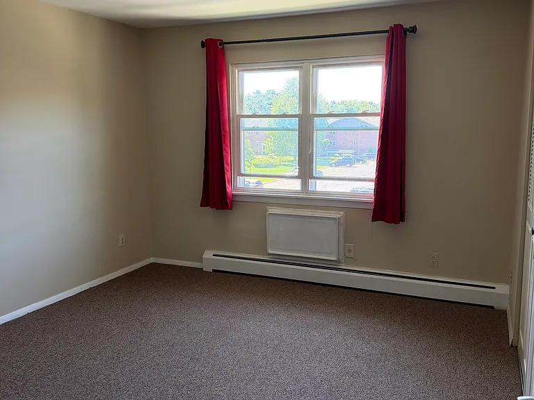 212 Regency Park Dr — Photo 8