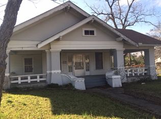 603 Trinity St, Lockhart, TX 78644