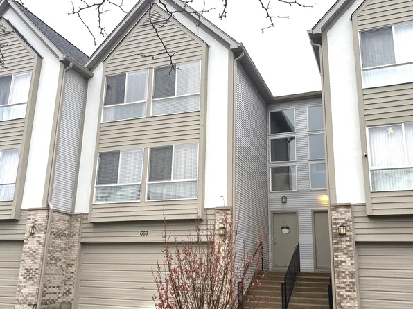 669 Diamond Pointe Dr #669, Mundelein, IL 60060