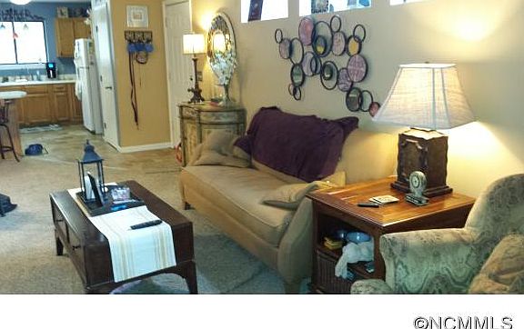 3rd image of 47 Lake Dr