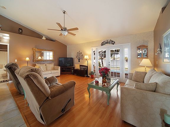 5th image of 1127 NE 39th Ter