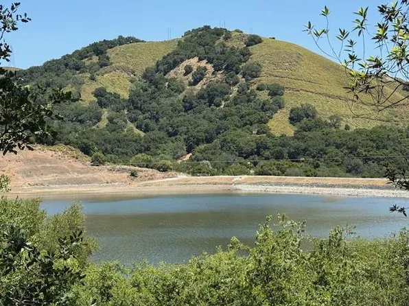 14056 Uvas Rd, Morgan Hill, CA 95037