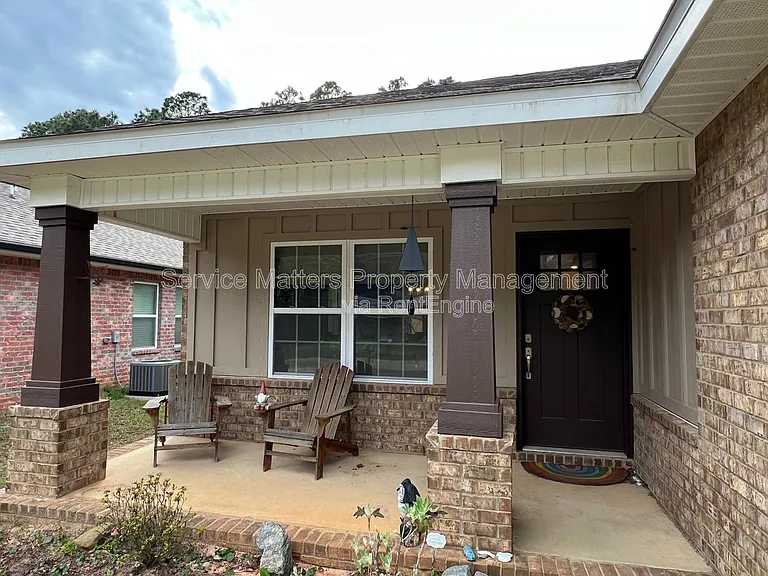 2965 N 14th Ave — Photo 3