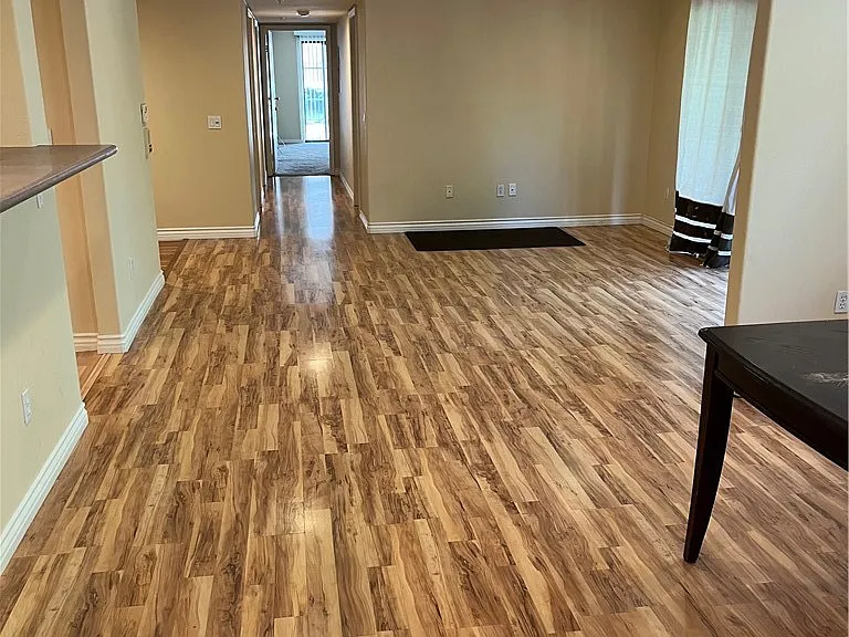 17735 Kinzie St #116 — Photo 4