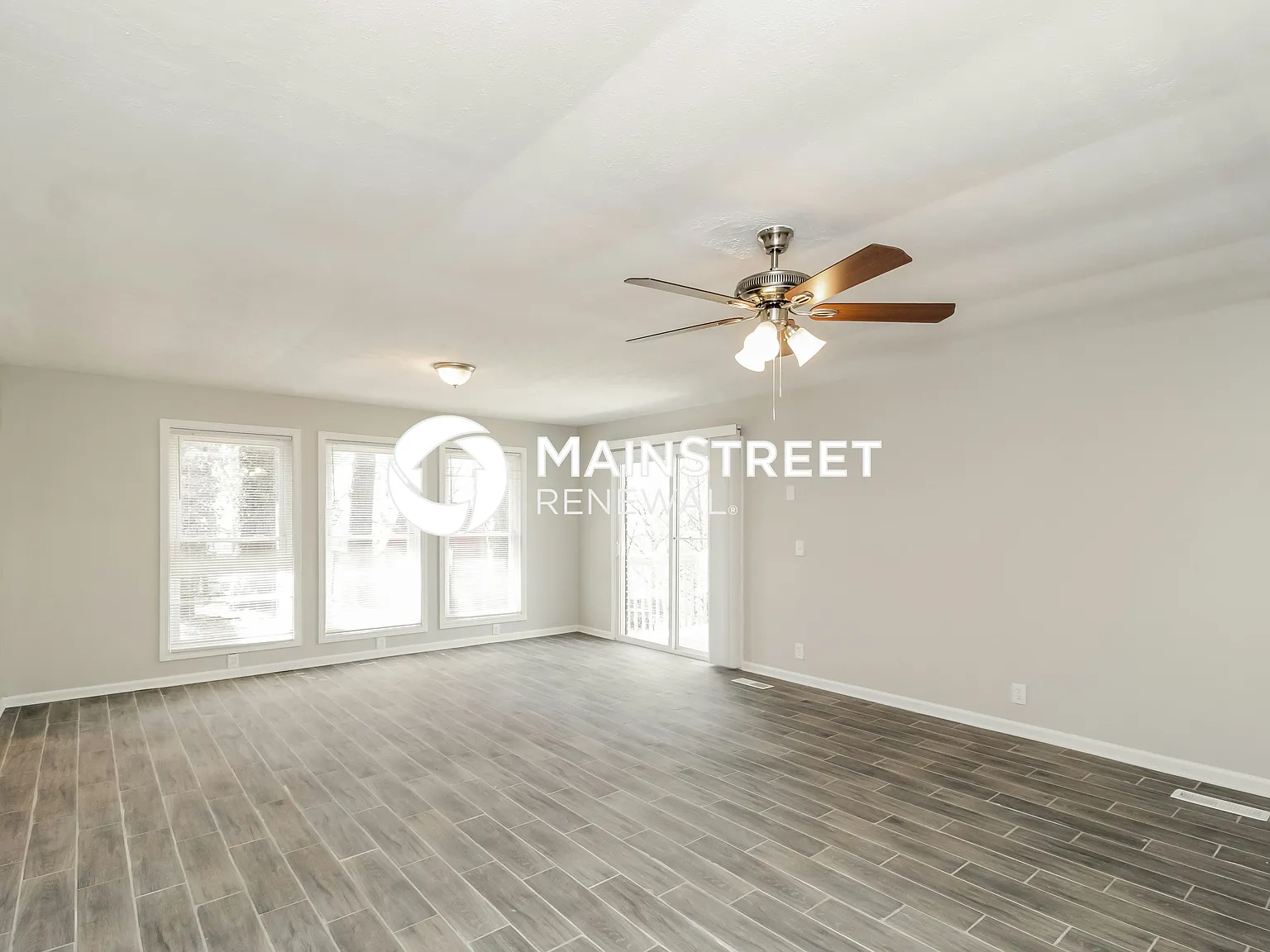 33 Skyline Dr SE — Photo 3