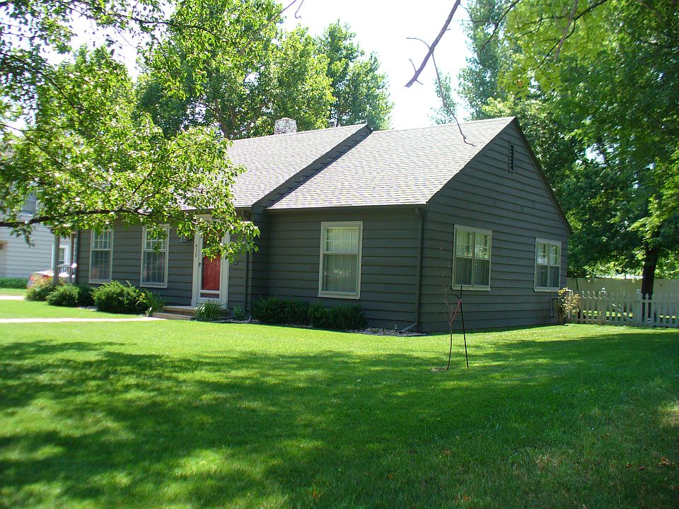415 Hyde Park Dr, Hutchinson, KS 67502 Zillow