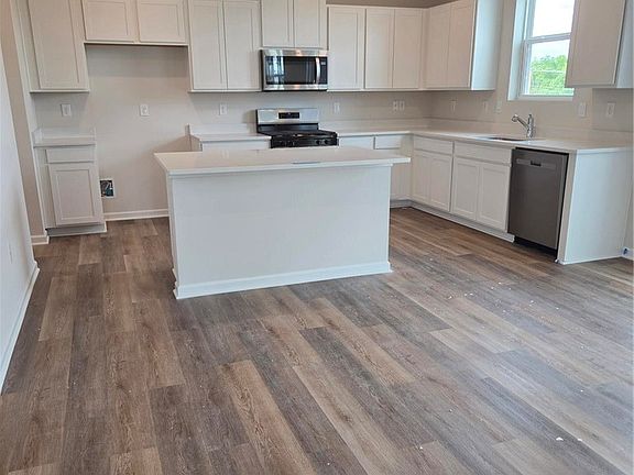 2nd image of 186 Laurel Hills Dr