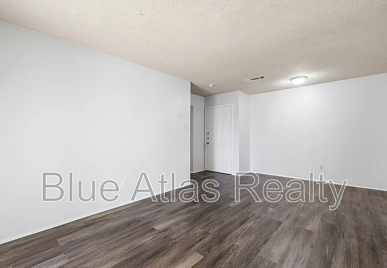 8030 Cambridge Cir #A — Photo 9