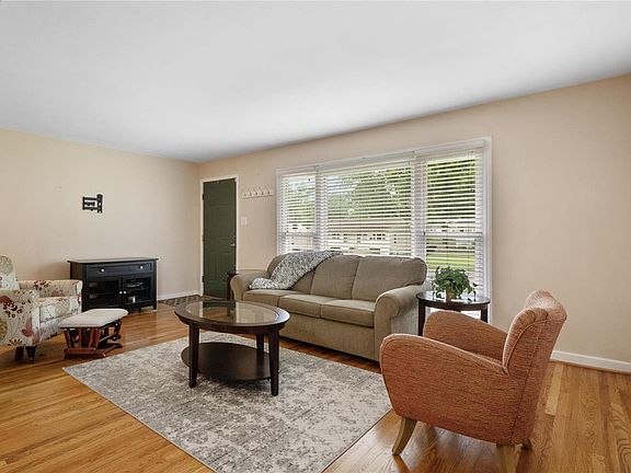 4th image of 165 Saint Florent Ln