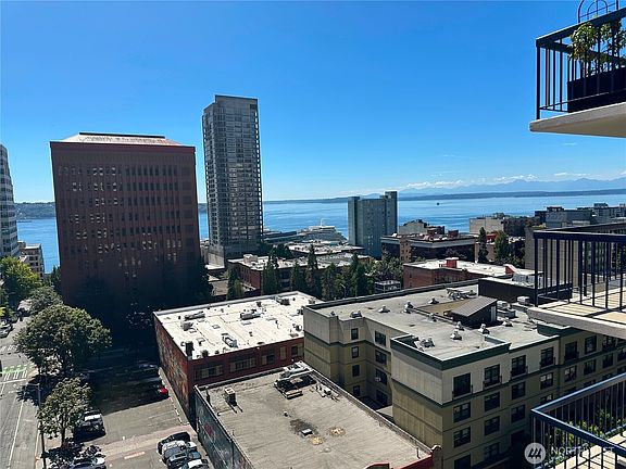 2nd image of 2100 3rd Avenue #1401