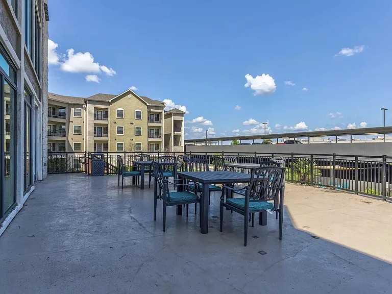 Creekside Vue Apartments — Photo 34