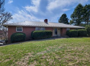 4988 Newport Rd, Kinzers, PA 17535