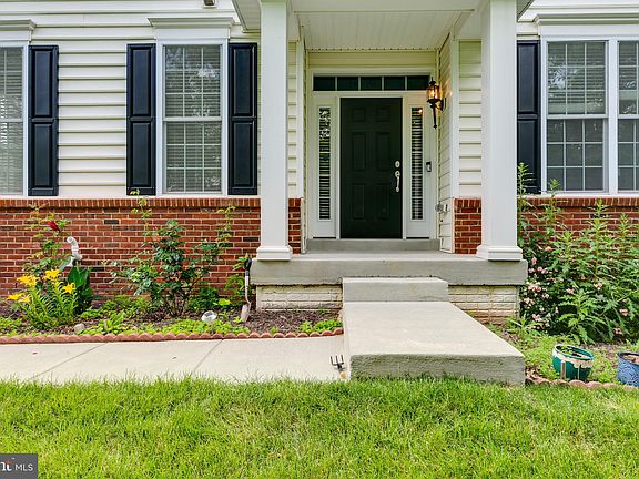 5th image of 42948 Courtland Chase Sq