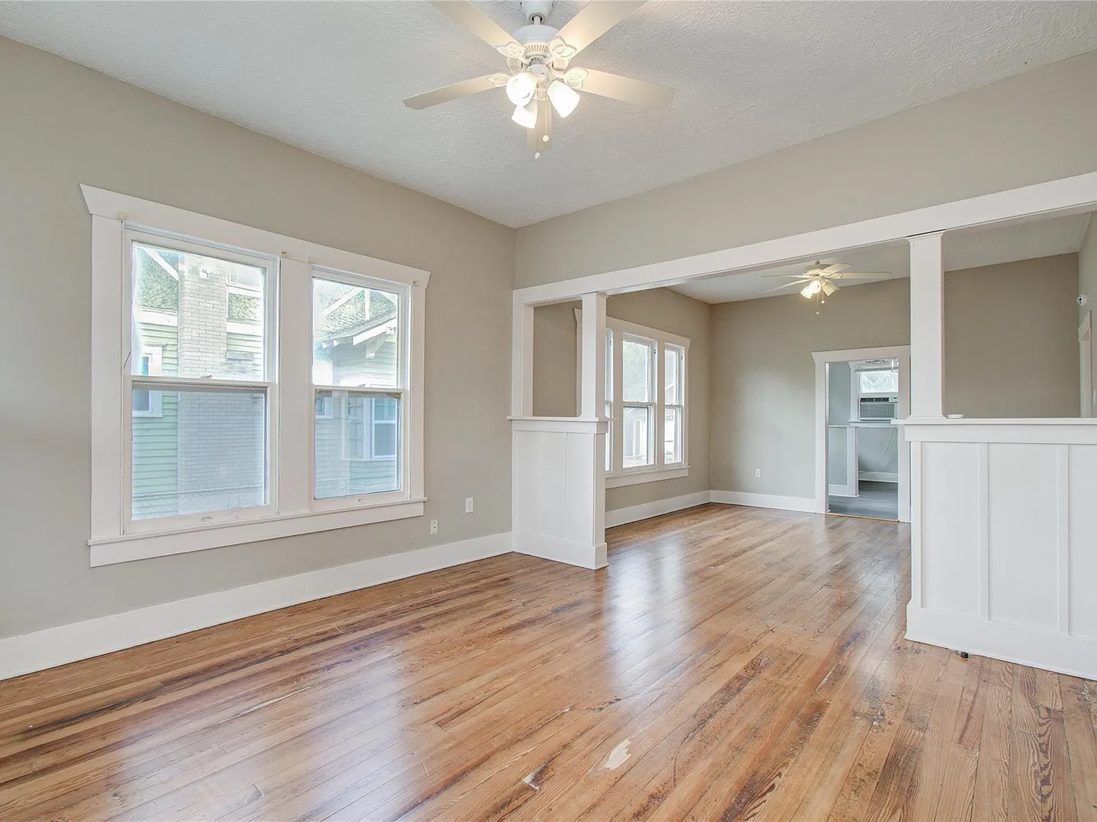 2 bed, 1.5 bath, 1184 sqft, $1,600 — Photo 3