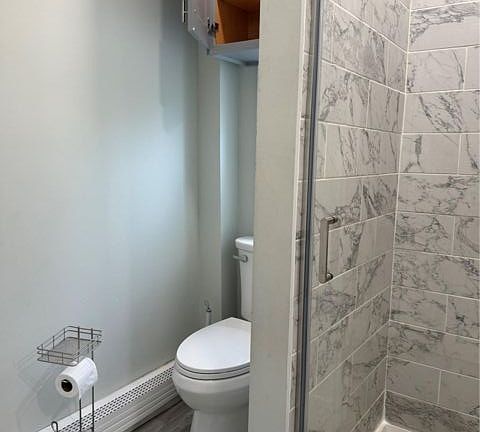 5th image of 318 Earle Ave APT 2