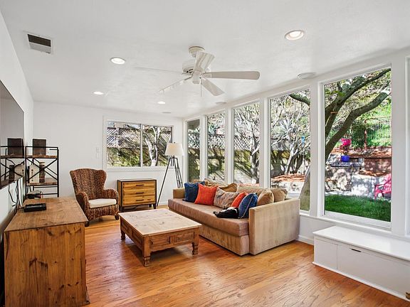 4th image of 253 Irwin Street