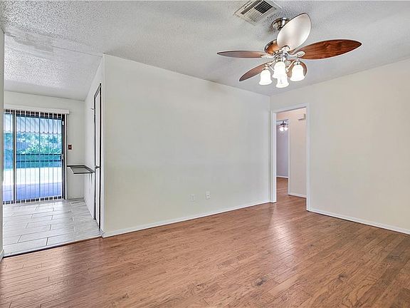 2nd image of 221 Mount Vernon Dr