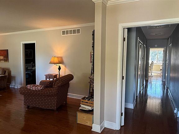 5th image of 509 W Cedar St