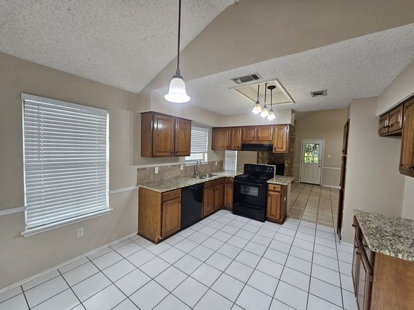5 Canary Ct
